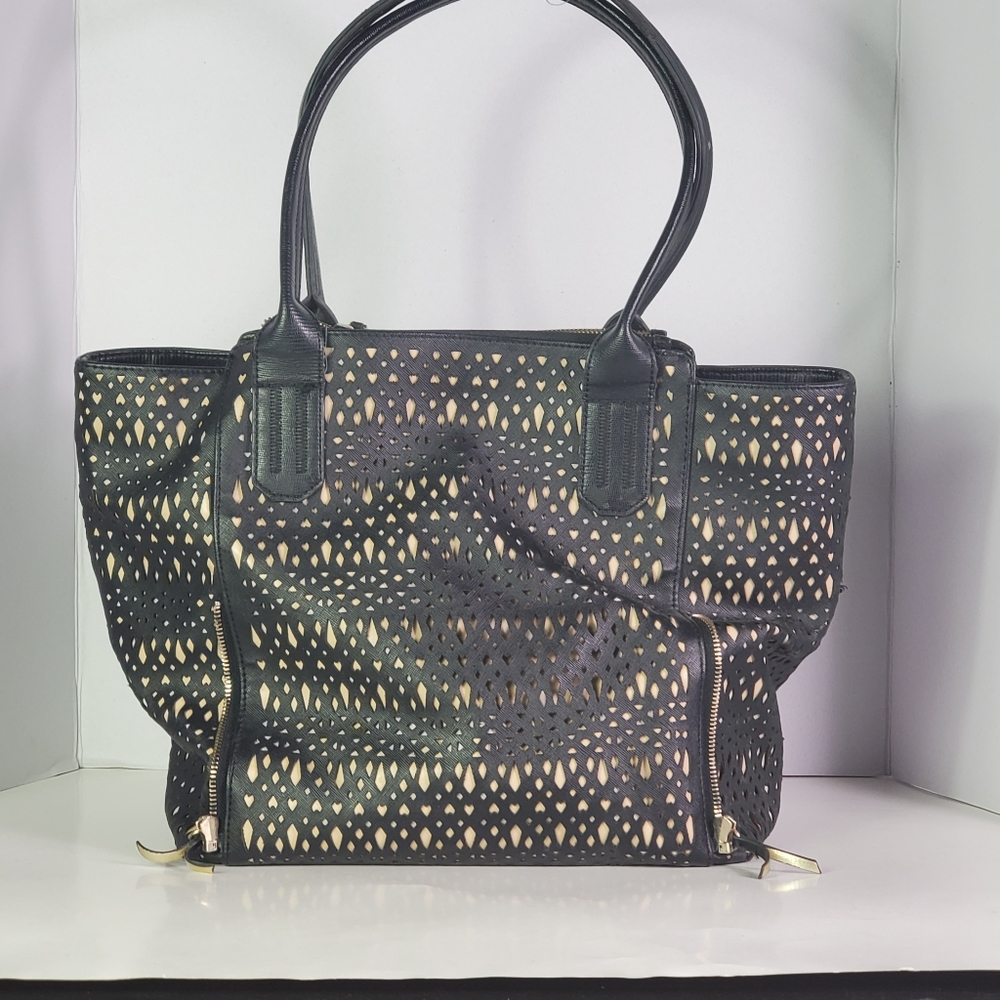 Stella and Dot Tote. - Picture 1 of 6